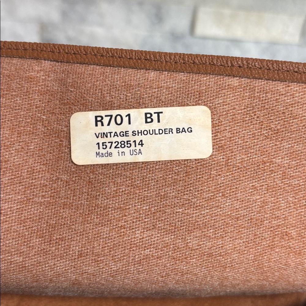 Dooney & Bourke Vintage All Weather Leather Pebbled Shoulder Bag Tan - Picture 10 of 16